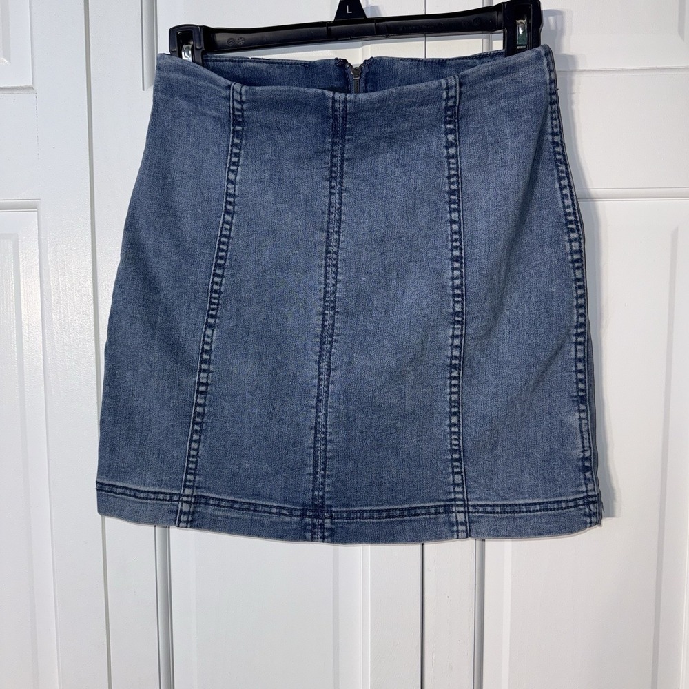 Free People Modern Femme Denim Miniskirt, Medium Wash Blue Stretch Size 6 Zip